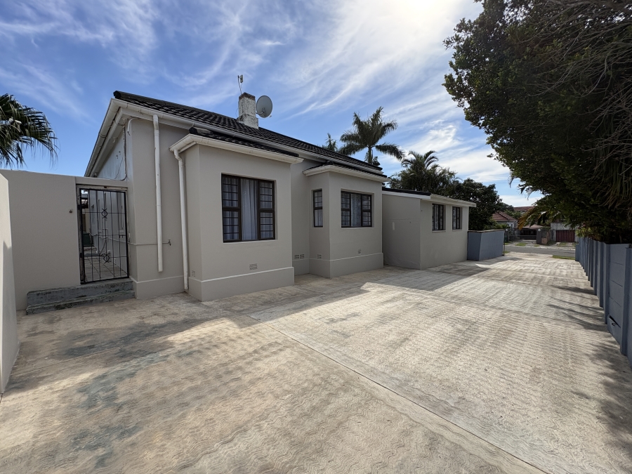 3 Bedroom Property for Sale in Cambridge Eastern Cape